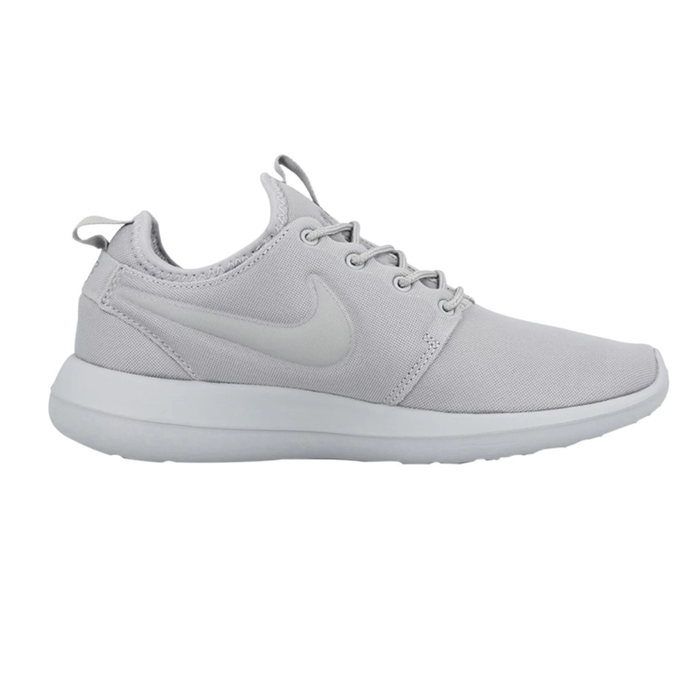 Like NEW Nike Roshe Two Sneakers